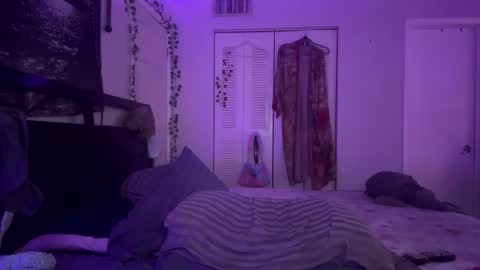 zamora_stone3420 online show from 12/16/25, 08:52