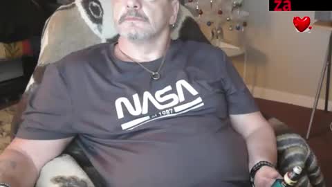 Snapshot of zander007 chatting on 11/12/25, 05:02 zander007 online show from 11/12/25, 05:02