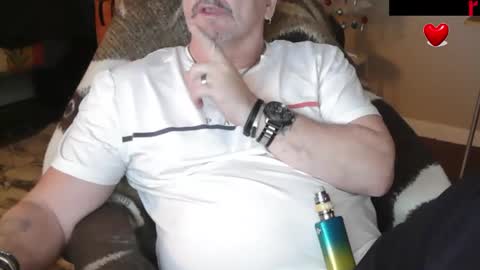 Snapshot of zander007 chatting on 11/19/25, 03:34 zander007 online show from 11/19/25, 03:34