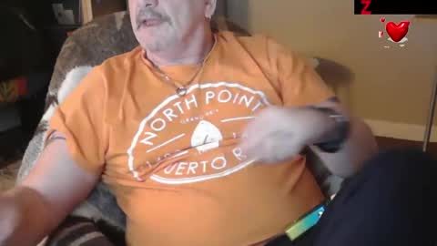 Snapshot of zander007 chatting on 12/20/25, 03:19 zander007 online show from 12/20/25, 03:19