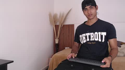 Zander online show from 12/13/24, 01:55