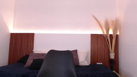 Zander online show from 01/19/25, 01:12