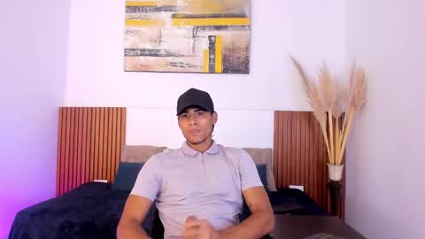 Snapshot of zander_2120 chatting on 10/09/25, 01:09 Zander online show from 10/09/25, 01:09