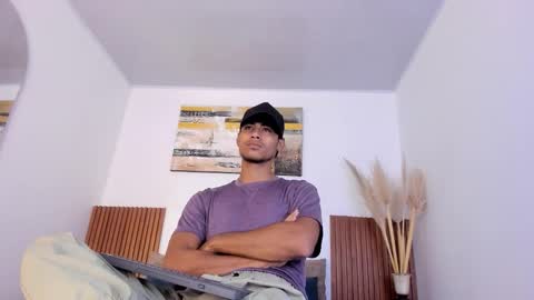 Snapshot of zander_2120 chatting on 10/17/25, 01:14 Zander online show from 10/17/25, 01:14