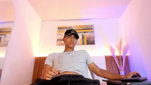 Zander online show from 05/08/26, 01:27