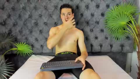 zane online show from 03/07/26, 01:19