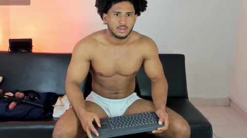 Snapshot of zane_lux chatting on 03/24/26, 12:32 Zane Lux online show from 03/24/26, 12:32