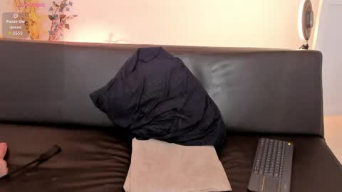 Zane Lux online show from 05/17/26, 04:58