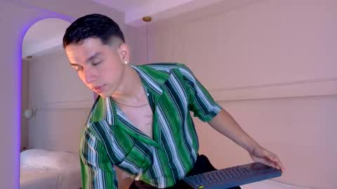 Zane Dawson online show from 10/31/25, 04:02