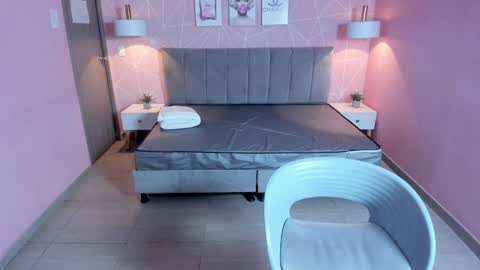 Zara Sweet  online show from 01/24/25, 12:20