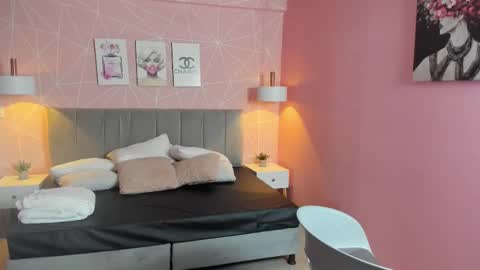 Snapshot of zara__sweet chatting on 11/01/25, 01:13 Zara Sweet online show from 11/01/25, 01:13