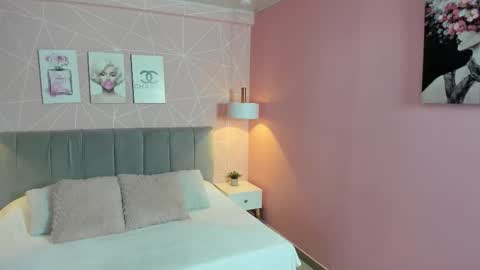 Snapshot of zara__sweet chatting on 11/07/25, 01:33 Zara Sweet online show from 11/07/25, 01:33