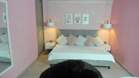 Snapshot of zara__sweet chatting on 11/18/25, 12:31 Zara Sweet online show from 11/18/25, 12:31