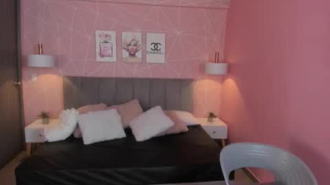 Snapshot of zara__sweet chatting on 03/20/26, 01:49 Zara Sweet online show from 03/20/26, 01:49