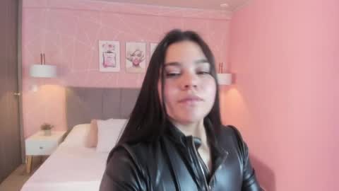 Snapshot of zara__sweet chatting on 04/01/26, 03:20 Zara Sweet online show from 04/01/26, 03:20