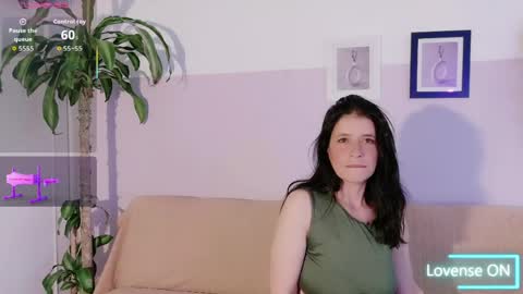 Snapshot of zara_fire chatting on 04/01/26, 10:29 zara_fire online show from 04/01/26, 10:29