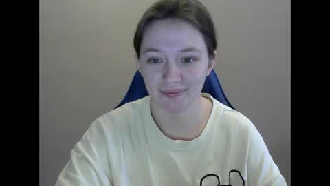 Snapshot of zara_golden chatting on 01/27/25, 09:23 chaturcum online show from 01/27/25, 09:23