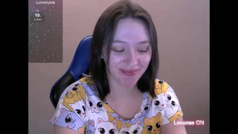 Snapshot of zara_golden chatting on 03/10/25, 09:53 chaturcum online show from 03/10/25, 09:53