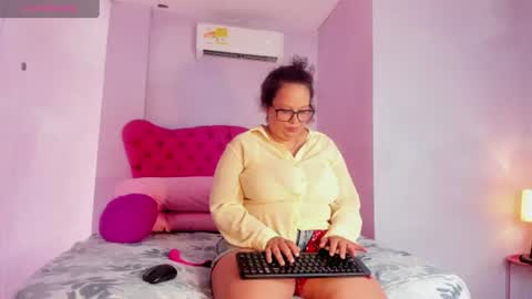 Snapshot of zara_holly_ chatting on 07/07/26, 06:56 Zara online show from 07/07/26, 06:56