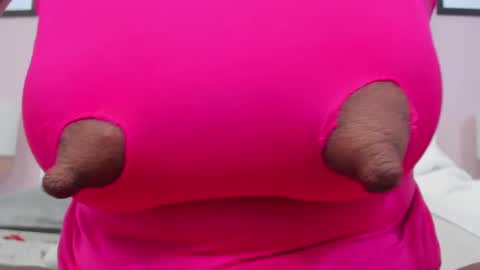 Snapshot of zara_lopez chatting on 02/28/25, 10:39 zara lopez online show from 02/28/25, 10:39