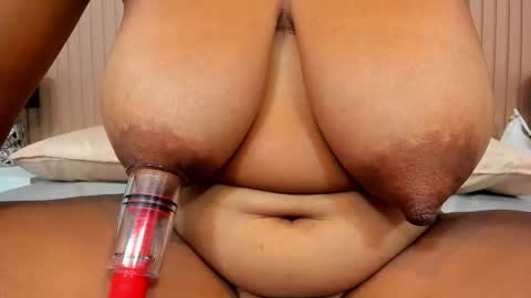 Snapshot of zara_lopez chatting on 09/18/25, 11:45 zara lopez online show from 09/18/25, 11:45