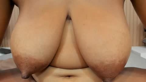 Snapshot of zara_lopez chatting on 10/21/25, 11:55 zara lopez online show from 10/21/25, 11:55