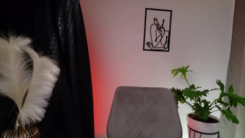Snapshot of zara_nova chatting on 04/01/26, 03:42 Zara Nova online show from 04/01/26, 03:42