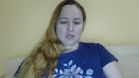 Snapshot of zara_red chatting on 04/18/26, 09:02 Kate. if im not here im here foxy red333 online show from 04/18/26, 09:02