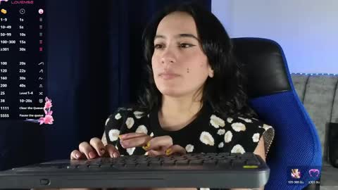 Snapshot of zaradames_ chatting on 06/05/26, 01:34 zaradames_ online show from 06/05/26, 01:34