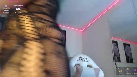 Snapshot of zarahbennet chatting on 03/18/26, 12:30 Zarah online show from 03/18/26, 12:30