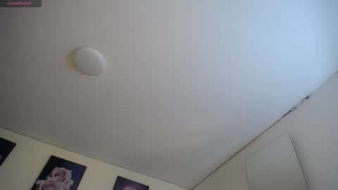 Snapshot of zarahbennet chatting on 03/27/26, 01:44 Zarah online show from 03/27/26, 01:44