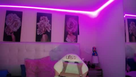 Snapshot of zarahbennet chatting on 06/12/26, 04:50 Zarah online show from 06/12/26, 04:50