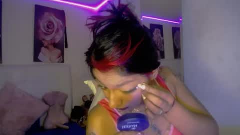 Snapshot of zarahbennet chatting on 06/15/26, 03:25 Zarah online show from 06/15/26, 03:25