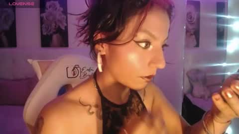 Snapshot of zarahbennet chatting on 07/16/26, 01:17 Zarah online show from 07/16/26, 01:17
