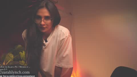 Snapshot of zarahlynch chatting on 01/13/25, 01:45 Miss Lynch Next show 2911 online show from 01/13/25, 01:45