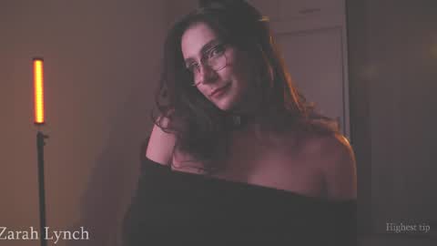 Snapshot of zarahlynch chatting on 03/31/26, 03:08 Miss Lynch Next show 2911 online show from 03/31/26, 03:08