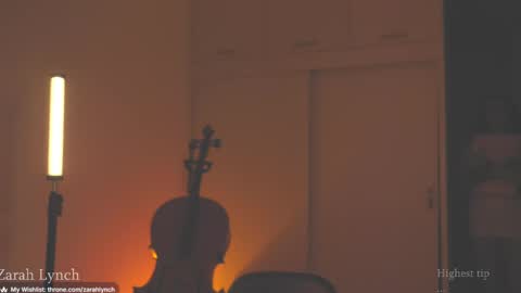 Snapshot of zarahlynch chatting on 04/28/26, 04:06 Miss Lynch Next show 2911 online show from 04/28/26, 04:06