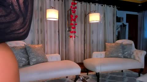 Snapshot of zarajener chatting on 04/16/26, 10:56 online show from 04/16/26, 10:56