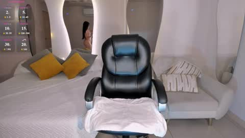 Snapshot of zarakafruni chatting on 03/15/26, 05:30 Zara online show from 03/15/26, 05:30