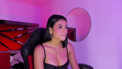 Snapshot of zaralim chatting on 01/20/25, 06:32 Zara Lim online show from 01/20/25, 06:32