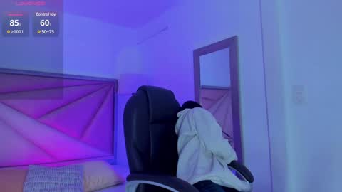 Snapshot of zaralim chatting on 02/03/25, 12:03 Zara Lim online show from 02/03/25, 12:03