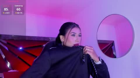 Snapshot of zaralim chatting on 02/12/25, 12:12 Zara Lim online show from 02/12/25, 12:12