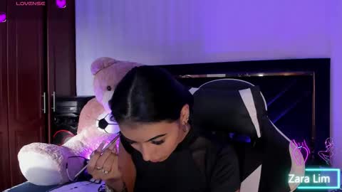 Zara Lim  online show from 09/14/25, 09:47