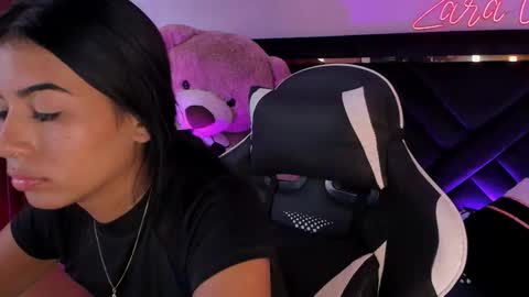 Zara Lim  online show from 09/28/25, 06:02