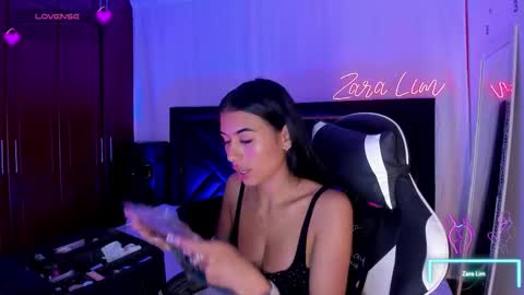 Snapshot of zaralim chatting on 11/13/25, 09:47 Zara Lim online show from 11/13/25, 09:47