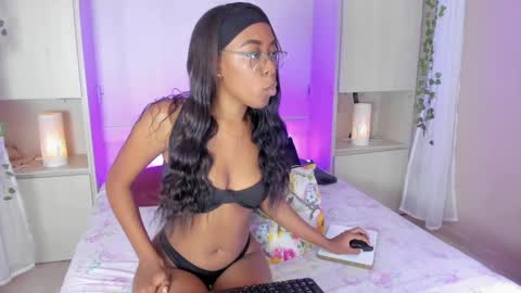 Snapshot of zaraprescott chatting on 05/04/26, 08:16 SARA online show from 05/04/26, 08:16