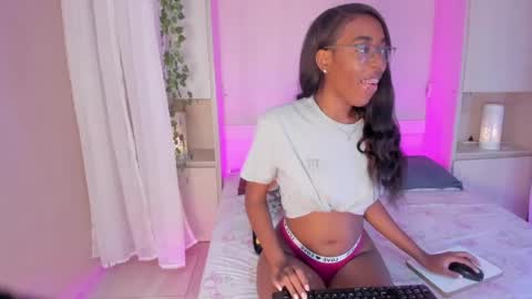 Snapshot of zaraprescott chatting on 05/13/26, 08:16 SARA online show from 05/13/26, 08:16
