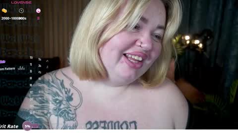 Snapshot of zarareign_ chatting on 03/08/26, 03:54 Lola online show from 03/08/26, 03:54