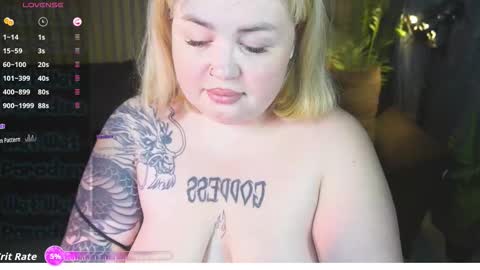 Snapshot of zarareign_ chatting on 03/14/26, 08:47 Lola online show from 03/14/26, 08:47