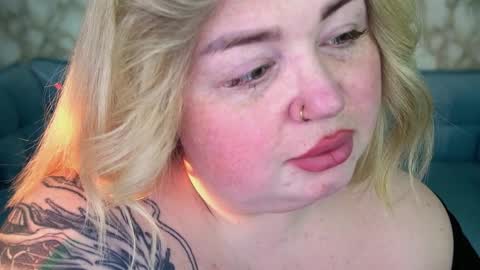 Snapshot of zarareign_ chatting on 04/02/26, 09:01 Lola online show from 04/02/26, 09:01